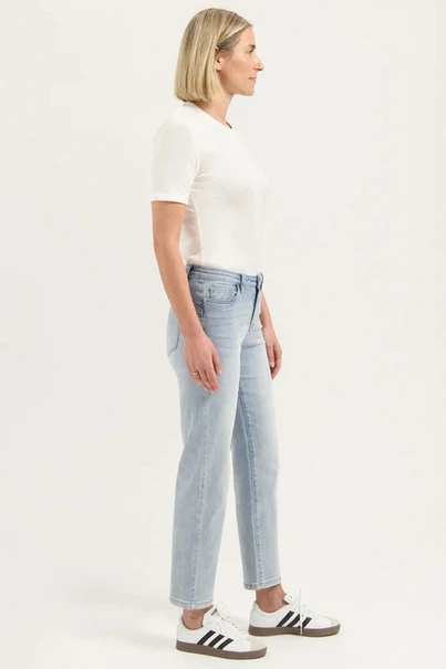 Florez bond straight jeans