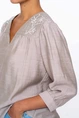 Geisha 53405-14 blouse borduur v-hals