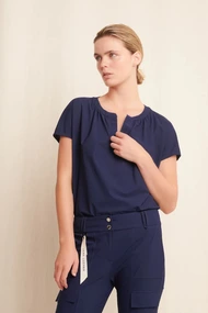 Jane Lushka remi top travel u62327080
