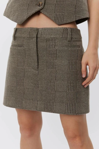 Sofie Schnoor s243337 skirt mini ruit