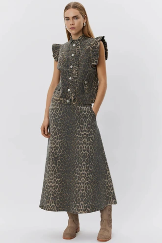 Sofie Schnoor s251428 farahsw gilet leopard