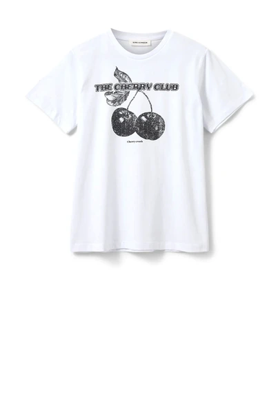 Sofie Schnoor s251435 zenasw t-shirt cherry