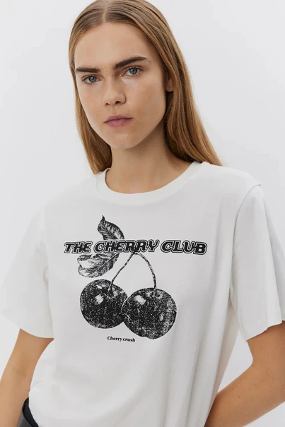 Sofie Schnoor s251435 zenasw t-shirt cherry