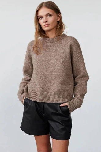 Sofie Schnoor snos248 shorts leather