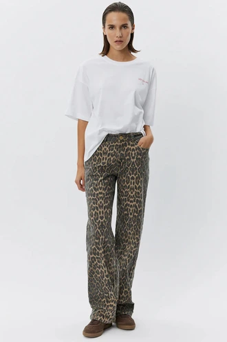 Sofie Schnoor snos514 verasw t-shirt logo