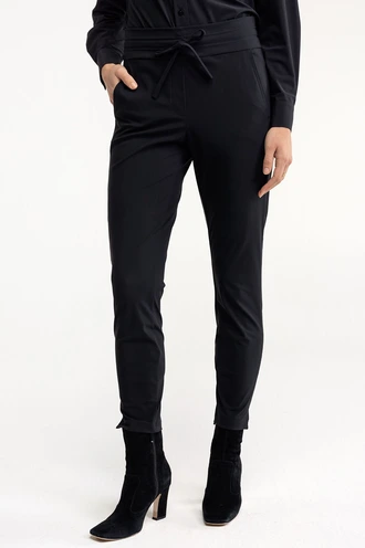 Studio Anneloes startup trousers heavy travel