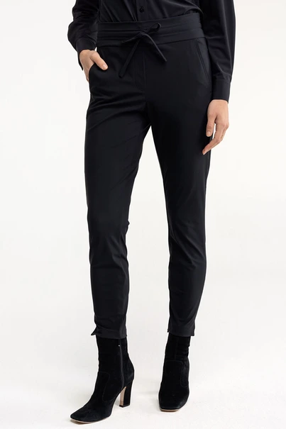 Studio Anneloes startup trousers heavy travel