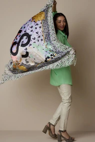 Summum 8s839-8450 shawl spotted print